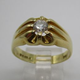 Gents Ring 18ct Yellow Gold and Diamond