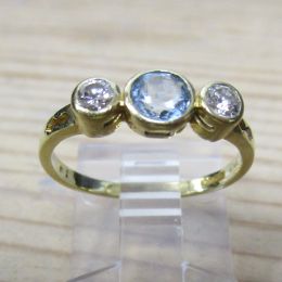 Ring 18ct Gold - Aquamarine & Diamond