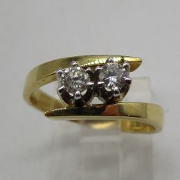 Ring 18ct Yellow Gold - 2 Diamonds