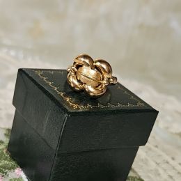 Unusual 9 ct Yellow Gold Ring